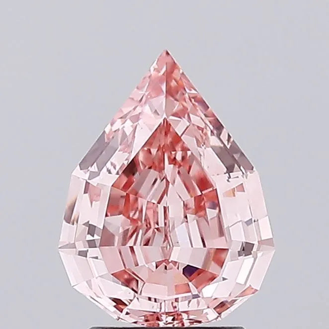 Vidéo d’un diamant rose de synthèse taille poire de 2,03 ct, Fancy Vivid Pink, pureté VVS2, certifié IGI, sur fond gris.