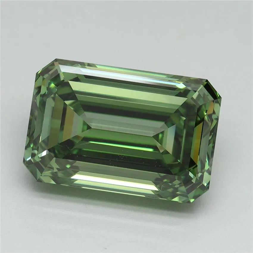 7.09ct Emerald Lab Grown Diamond (Colour Fancy Vivid Green, Clarity VVS1, IGI Certified)
