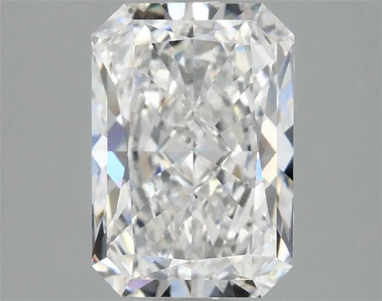 2.05ct Radiant Lab Grown Diamond (Colour E, Clarity VVS2, IGI Certified)