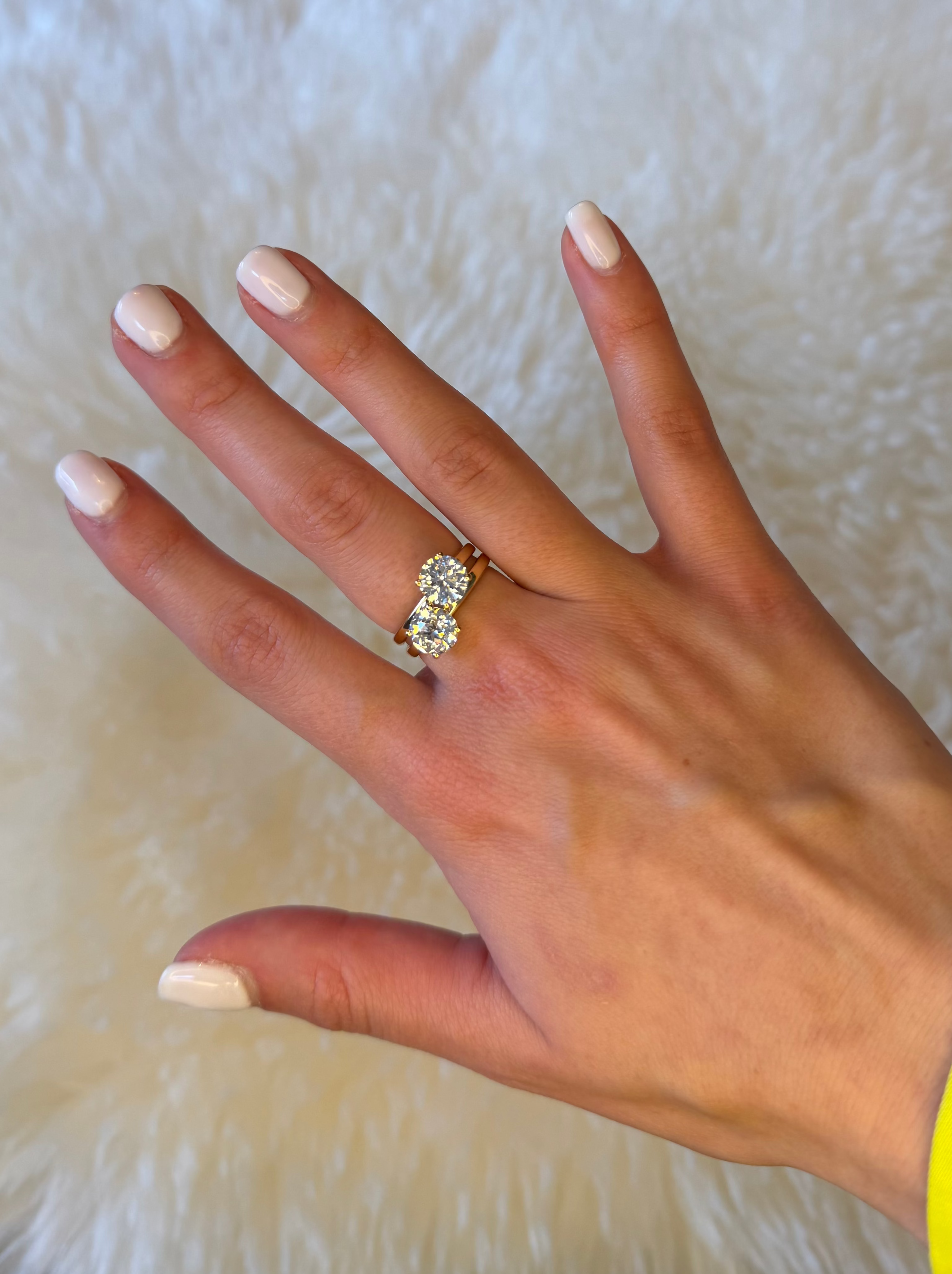 Bague sur mesure Léonie, en diamants de laboratoire (2 x 1,50 carat) et or jaune 18K - Maison Exquisite Lab Diamonds Paris.