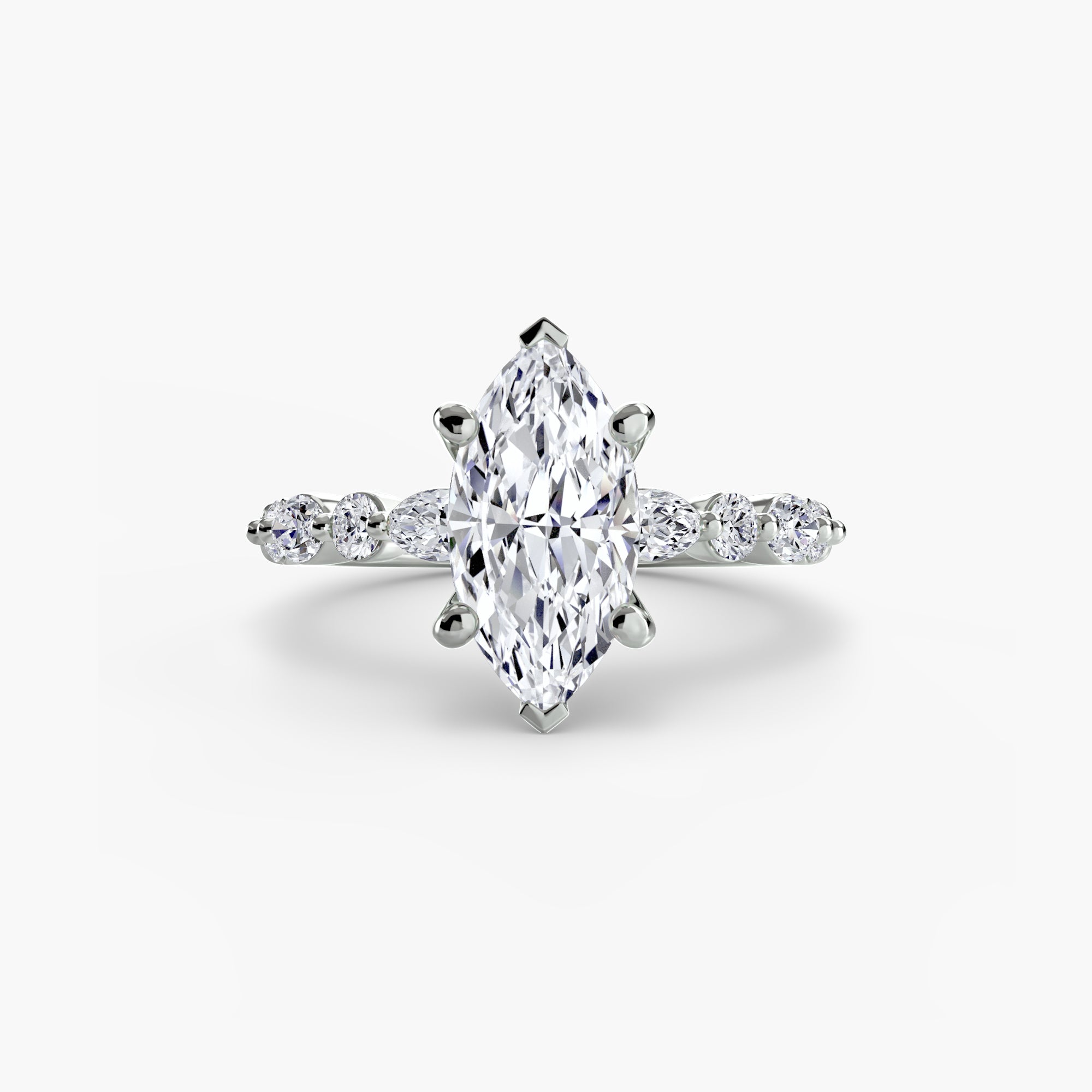 Bague solitaire Olya personnalisée avec la Maison Exquisite Lab Diamonds - en diamant de laboratoire marquise et or 18K ou platine